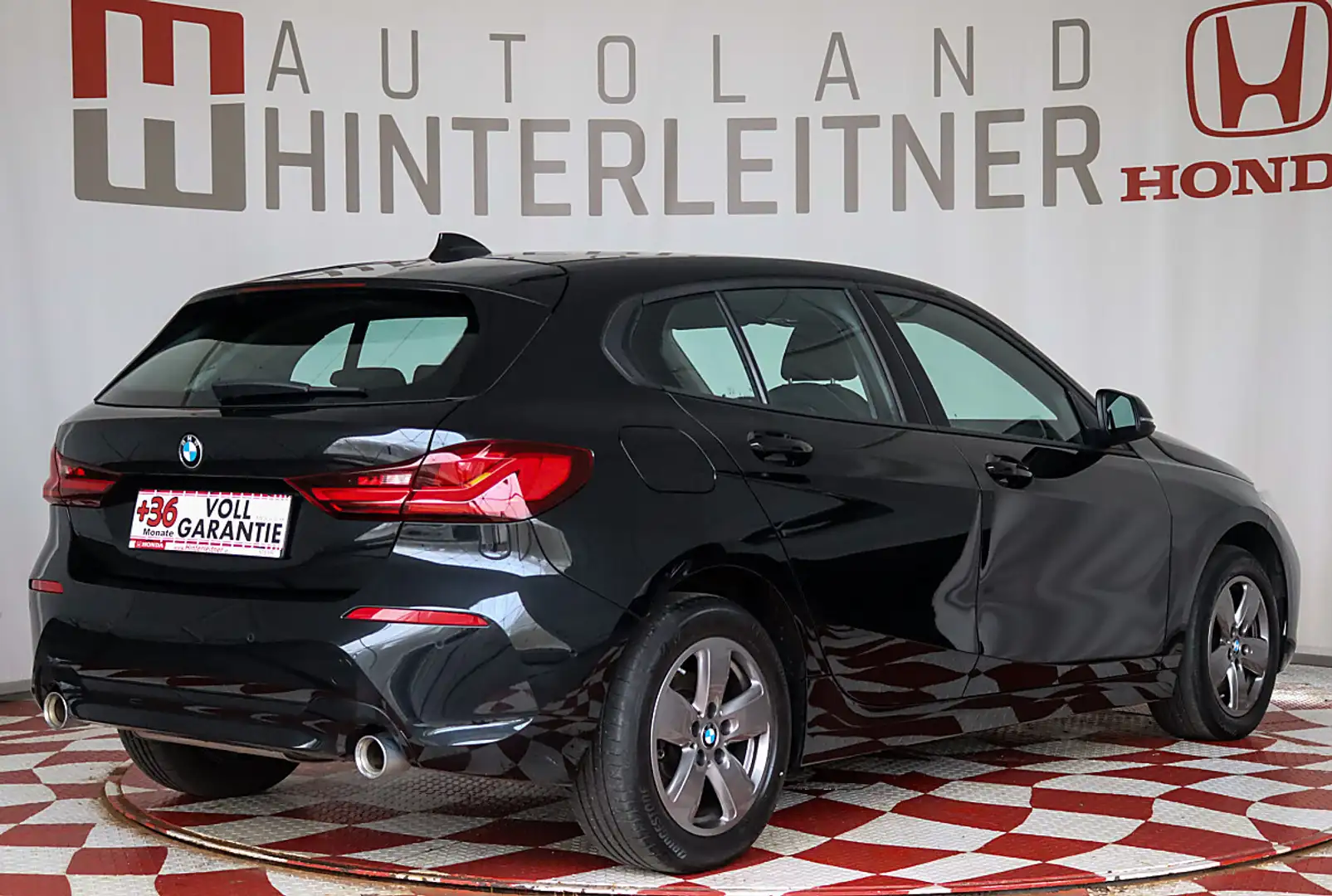 BMW 118 d 2,0 Advantage LED NAVI PDC Schwarz - 2