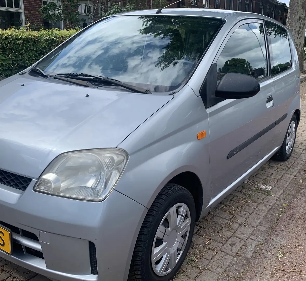 Daihatsu Cuore 1.0-12V Tokyo Gris - 1