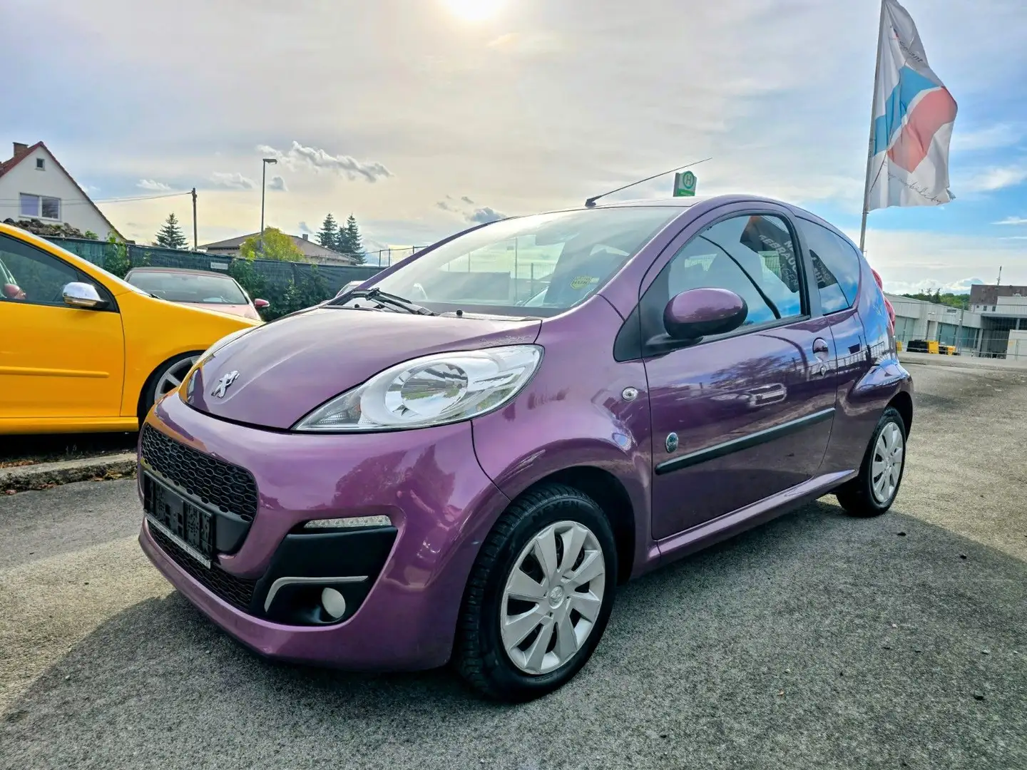Peugeot 107 Envy Violett - 1