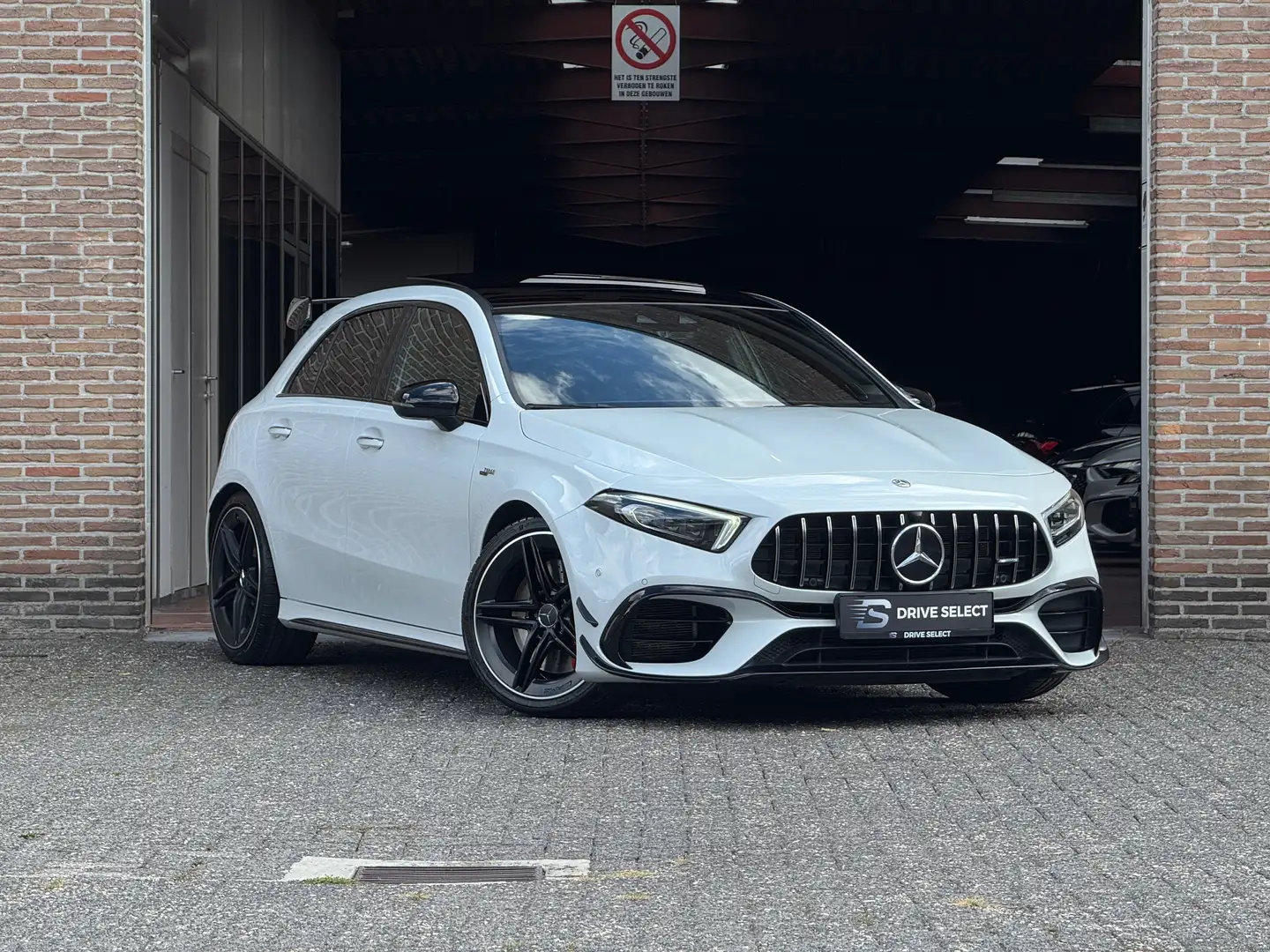 Mercedes-Benz A 45 AMG S 4M+ | Pano | Aero Pack | DynamicSelect | CarPlay Blanc - 1