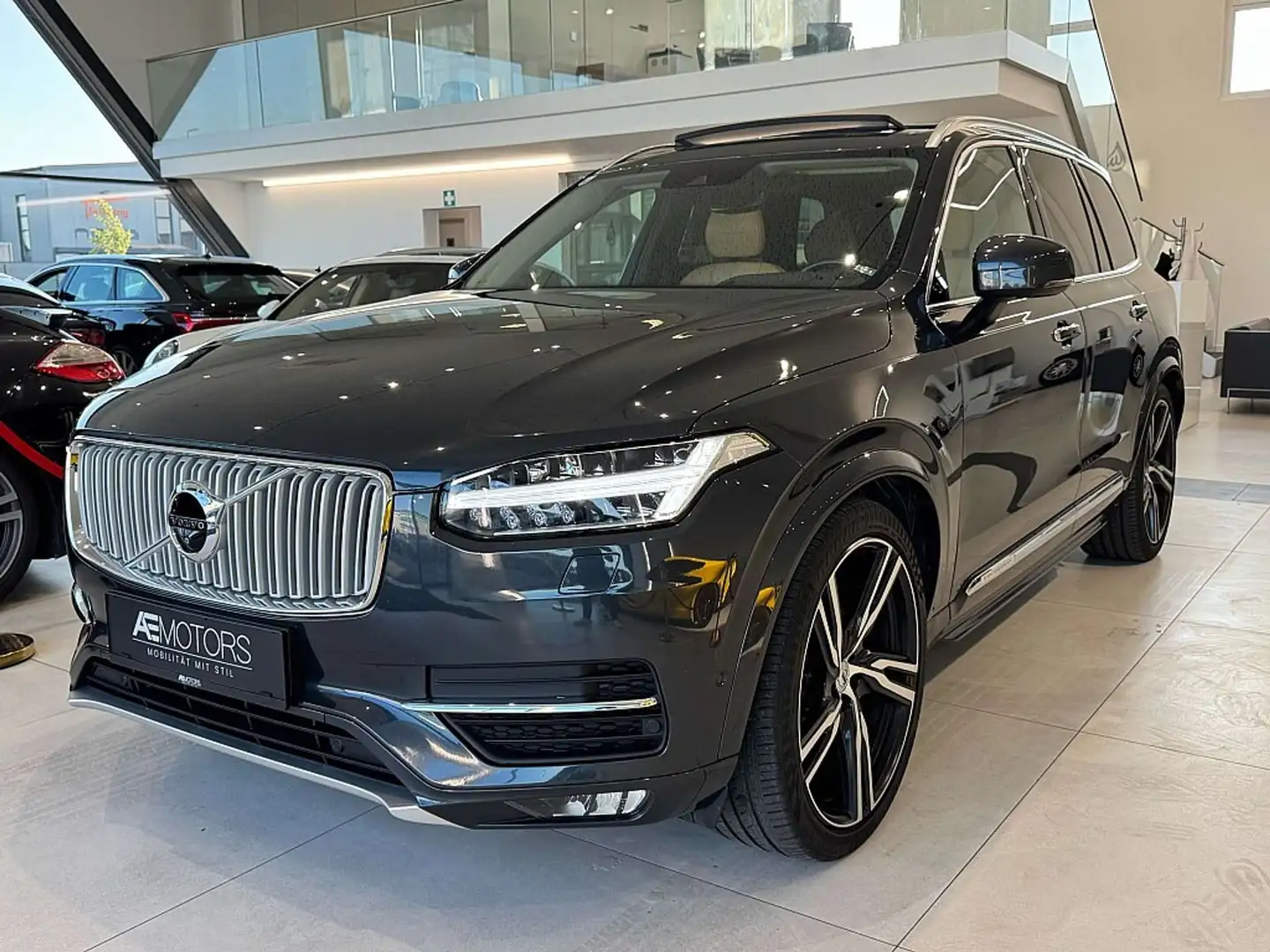 Volvo XC90 D5 AWD Inscription // TOP // VOLL // KREDIT-GAR... Grau - 2
