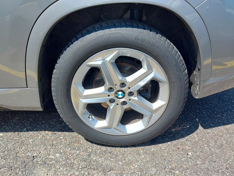 BMW X1 20d xDrive M Sport ACC AHK H&K Memory Pano — photo 13
