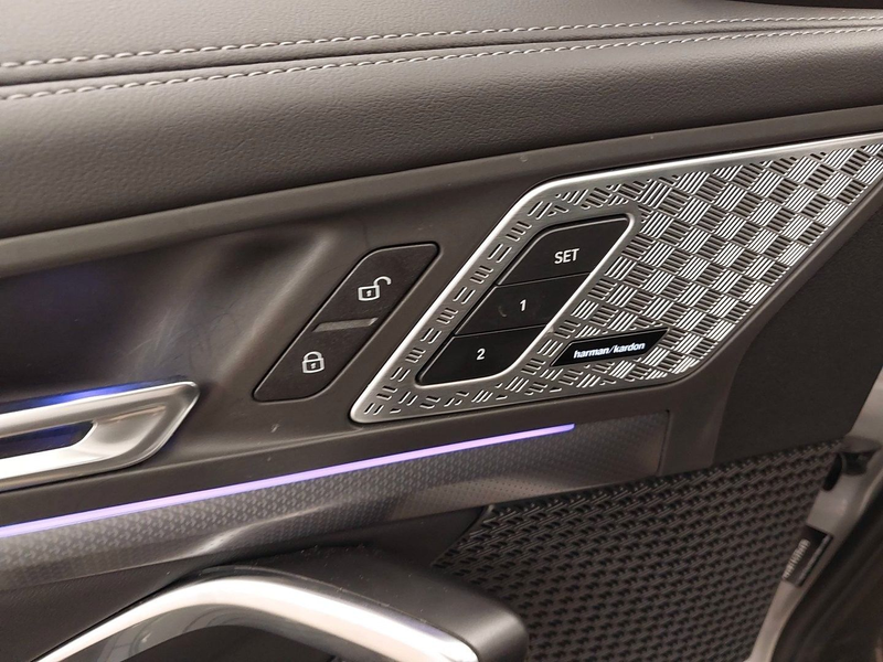 BMW X1 20d xDrive M Sport ACC AHK H&K Memory Pano — photo 8