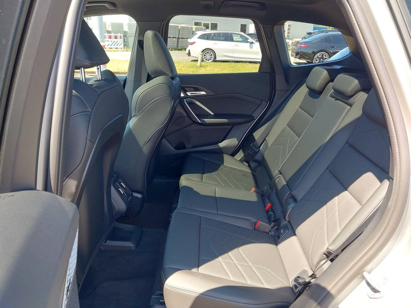BMW X1 20d xDrive M Sport ACC AHK H&K Memory Pano — photo 12