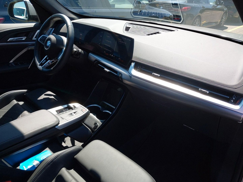 BMW X1 20d xDrive M Sport ACC AHK H&K Memory Pano — photo 6