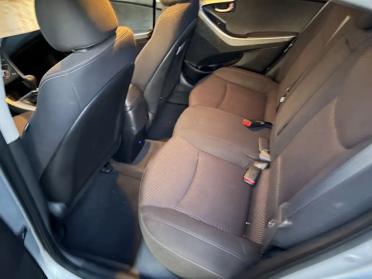 Hyundai ELANTRA снимка Hyundai ELANTRA