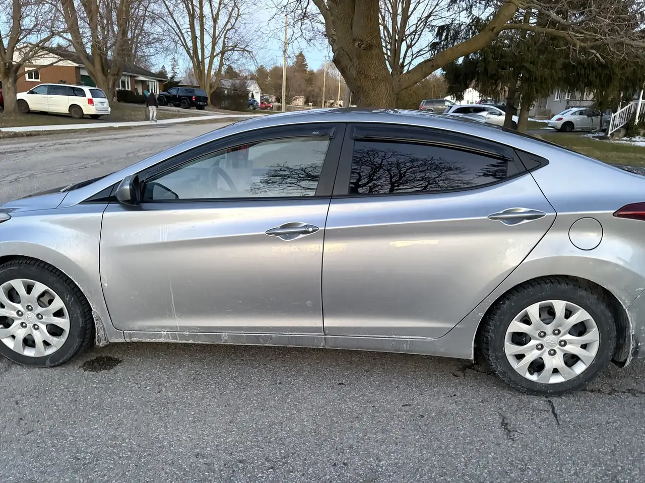 Hyundai ELANTRA снимка Hyundai ELANTRA