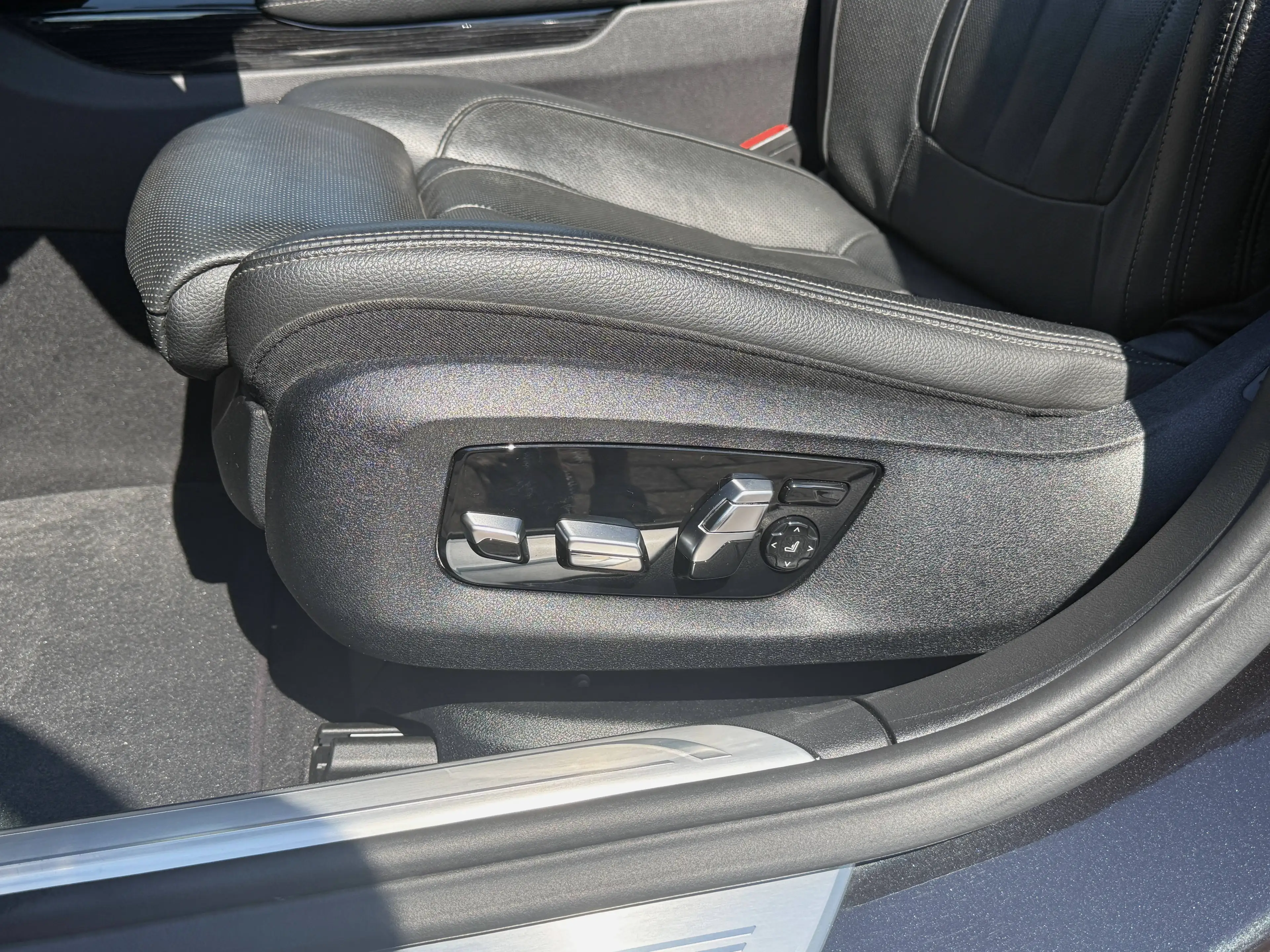 BMW 740 d xDrive Lim. M Sport HUD AHK Standheizung Massage — photo 10