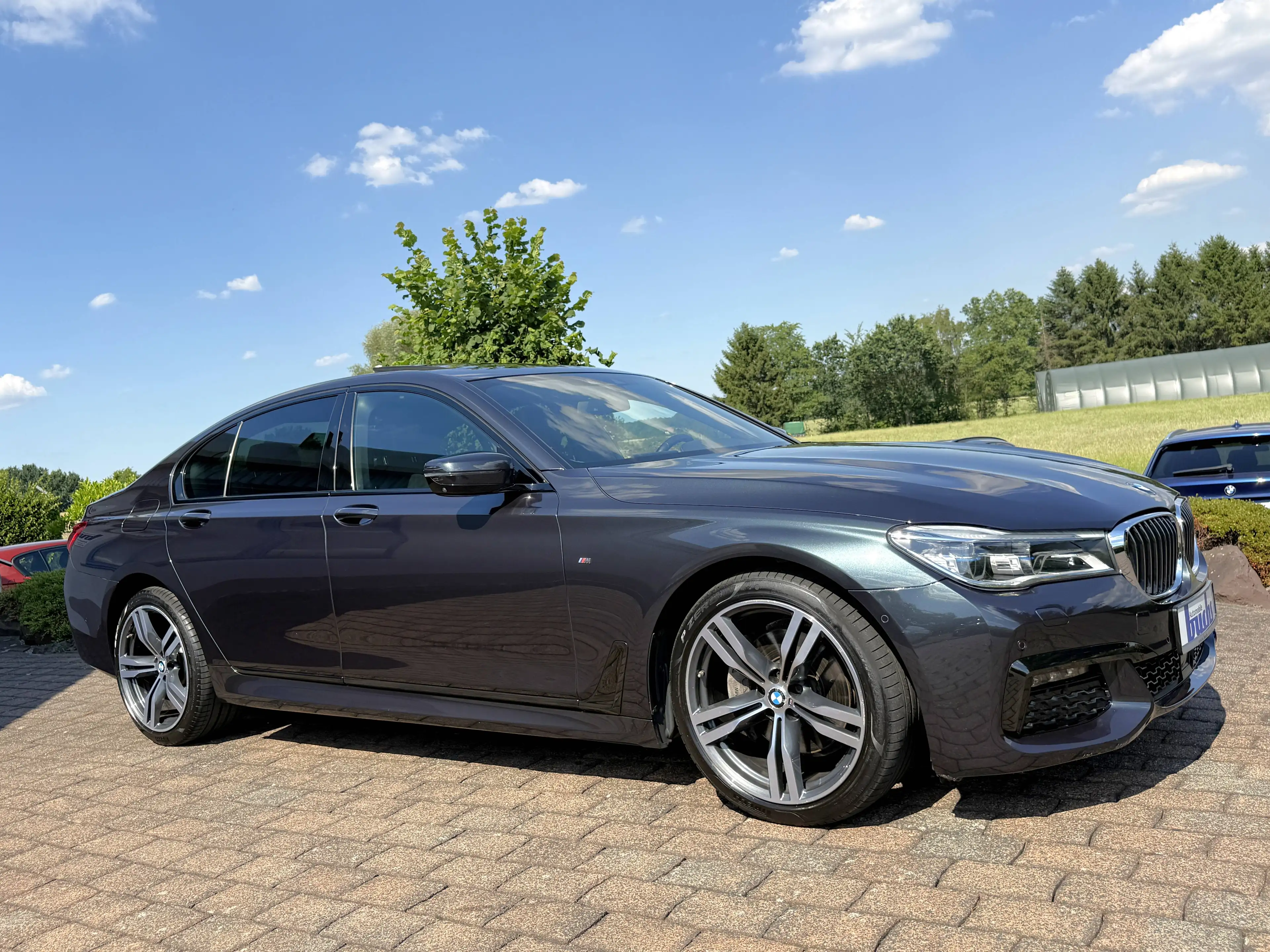 BMW 740 d xDrive Lim. M Sport HUD AHK Standheizung Massage