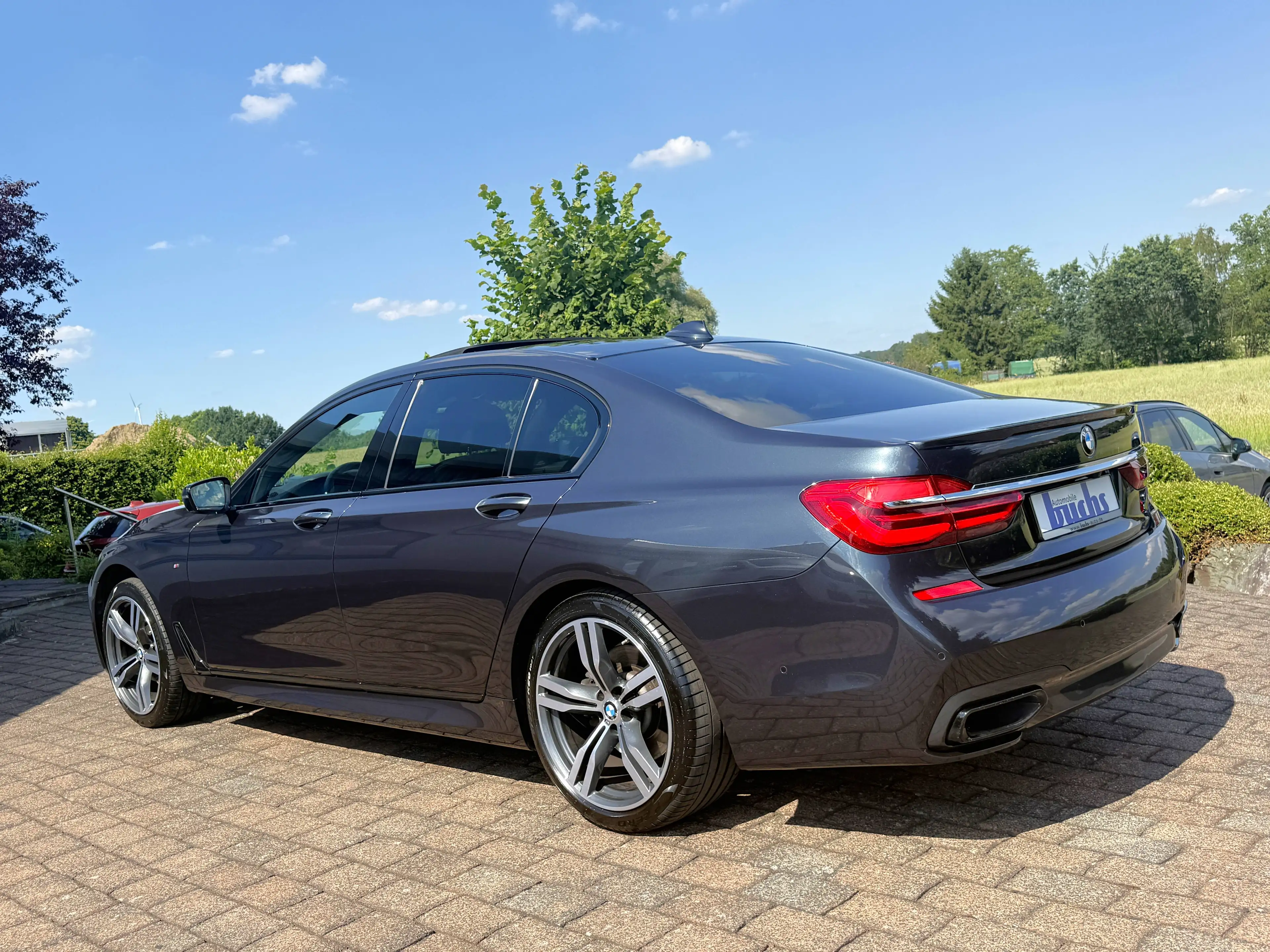 BMW 740 d xDrive Lim. M Sport HUD AHK Standheizung Massage — photo 3