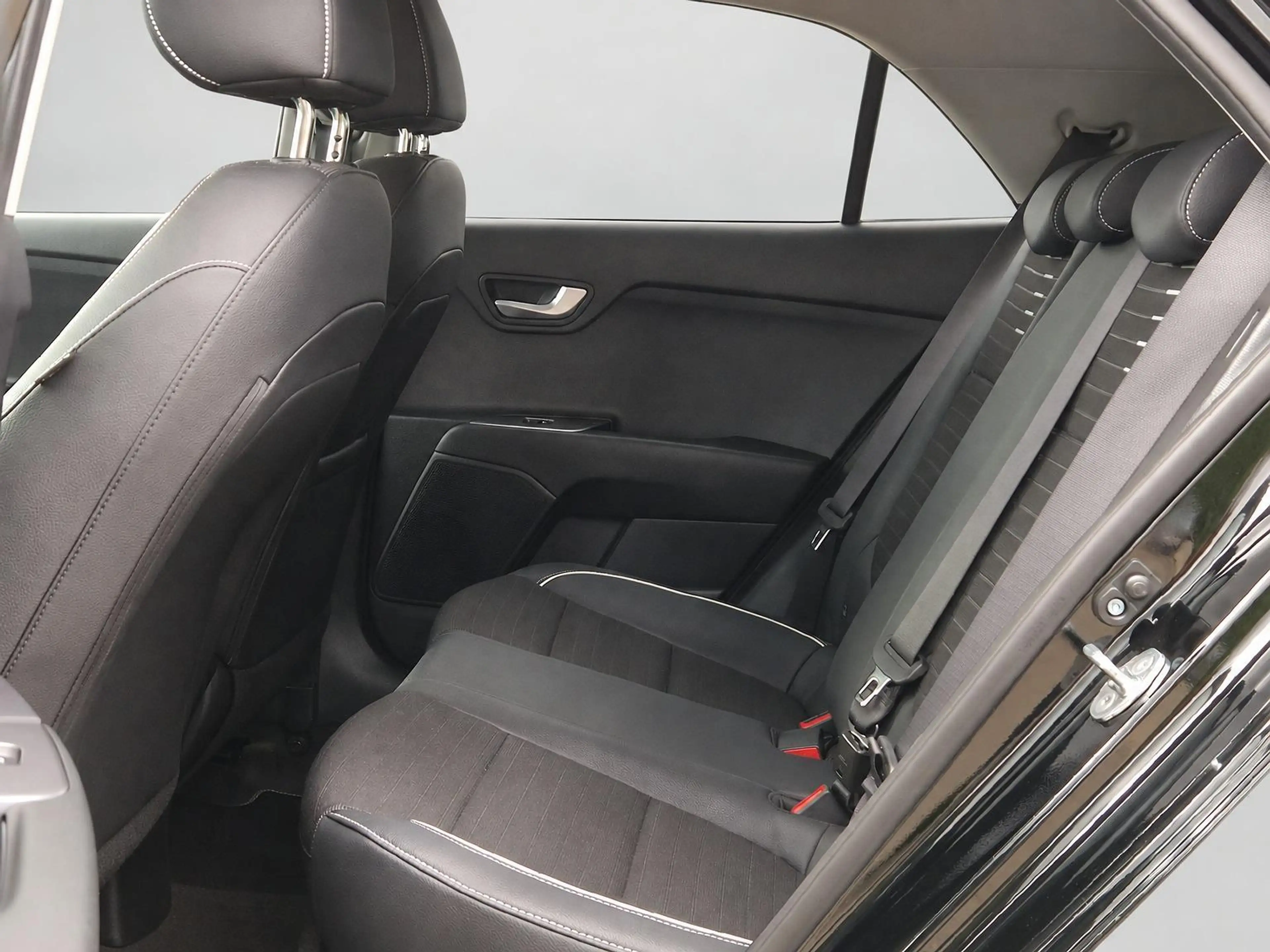 Kia Rio 1.0 T-GDi MHEV GT-Line STUUR/STOEL VERW. CARPLAY — photo 8