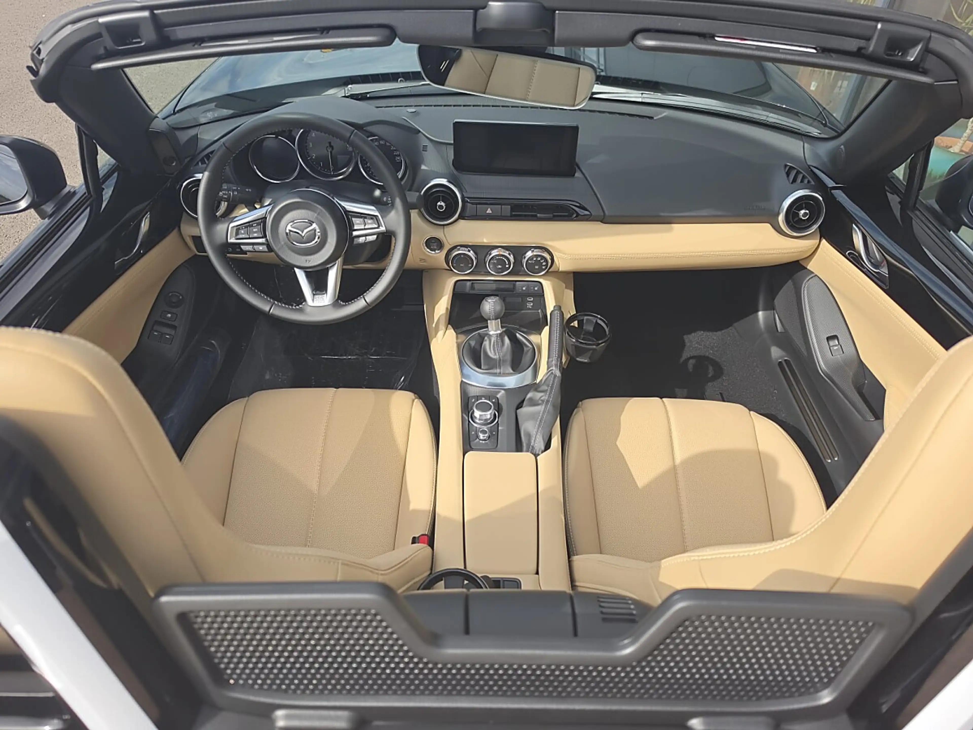 Mazda MX-5 ST G136 Skyactiv Kazari — photo 8