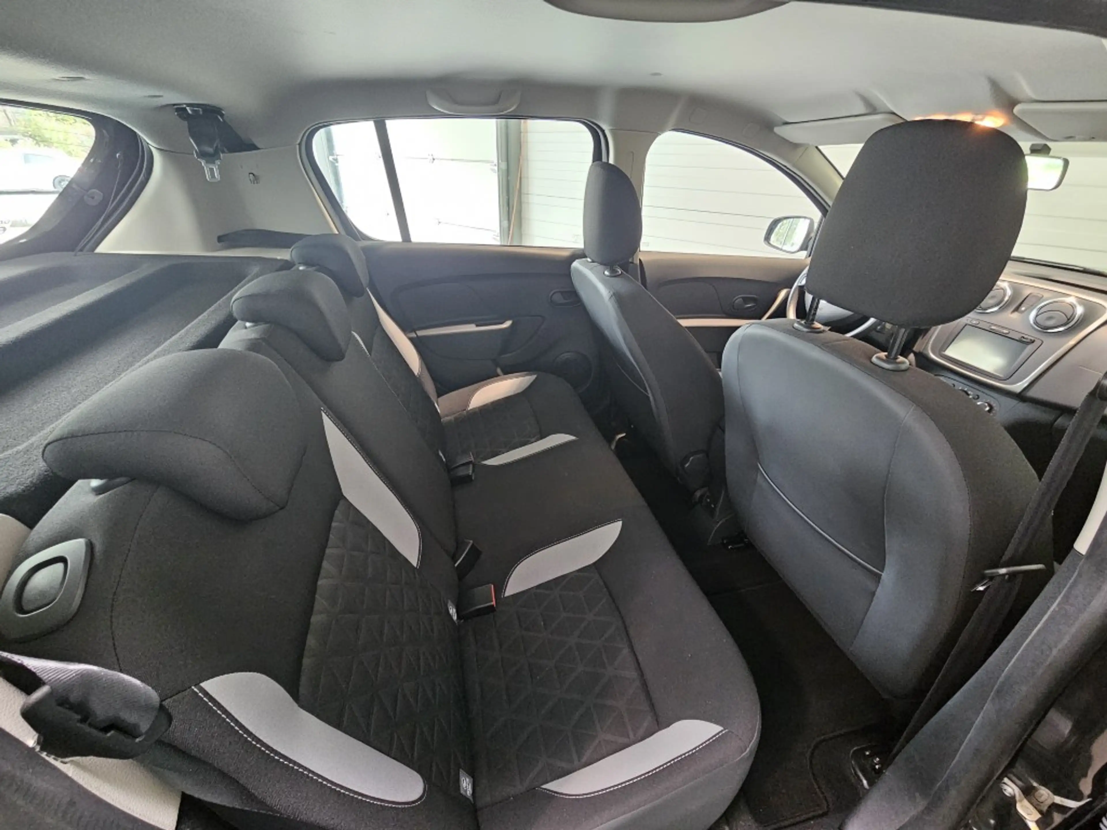 Dacia Sandero Sandero Stepway 1.5 dCi Stepway Plus GPS AIRCO RADARS ARR. — photo 8
