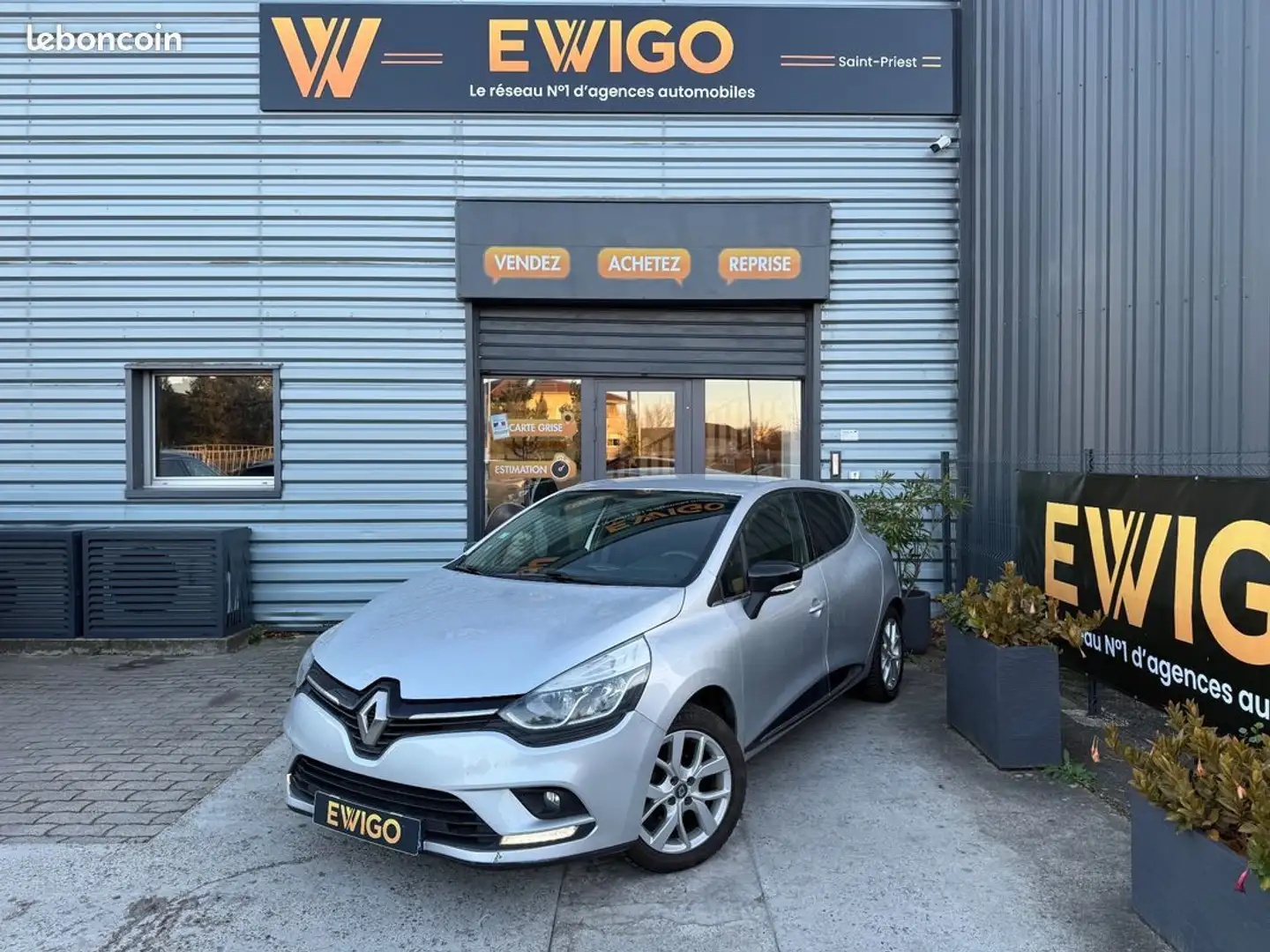 Renault Clio 0.9 tce 90ch limited - - 1
