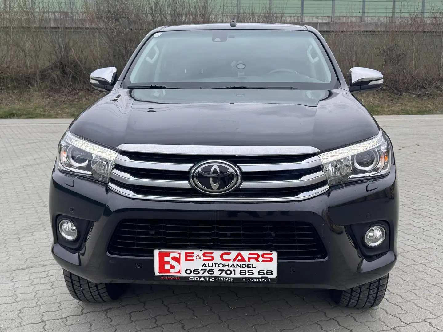 Toyota Hilux 2.4 D-4D 4x4 – Top Zustand – Servicegepflegt Schwarz - 2