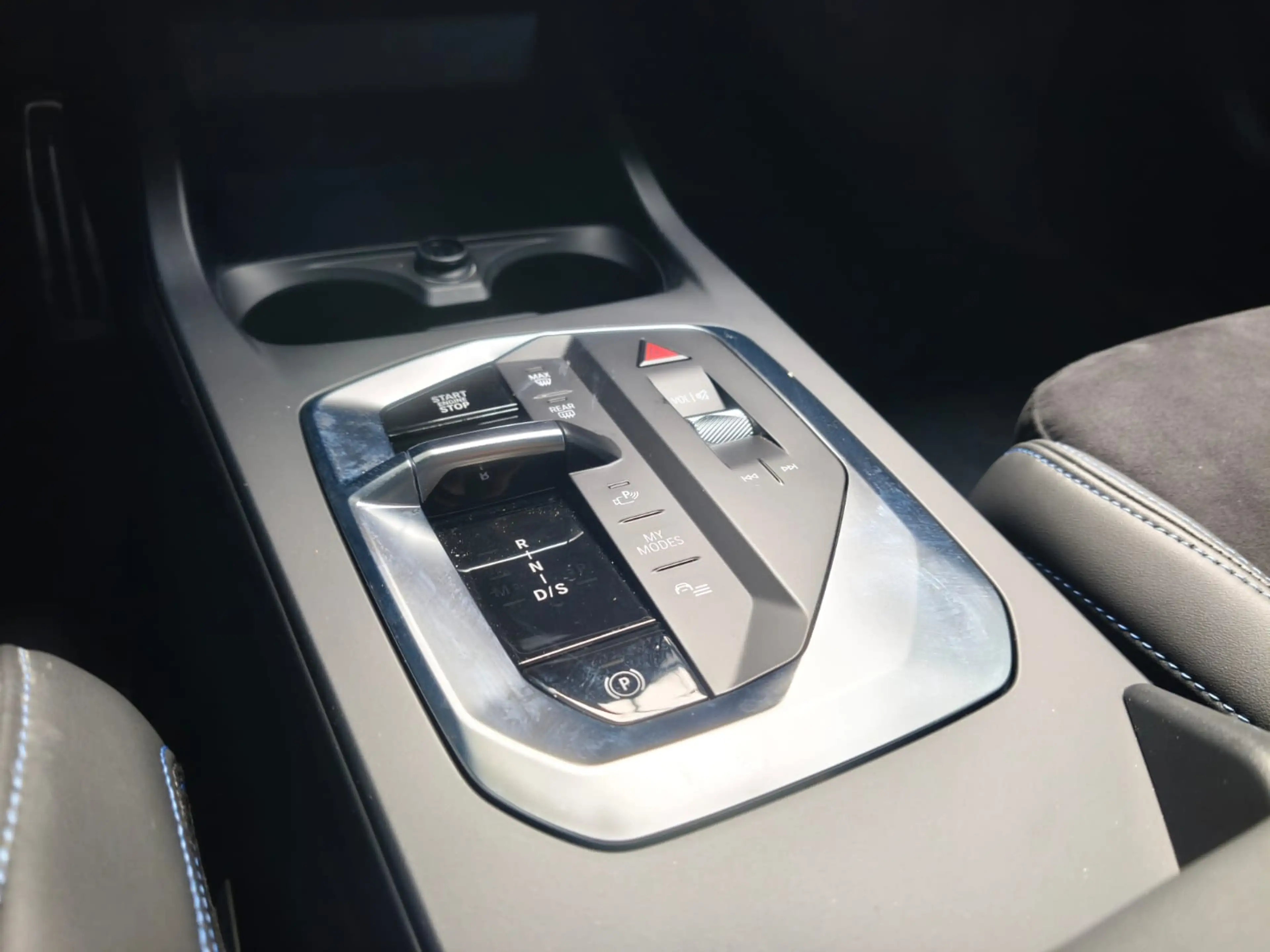BMW 120 i M Sport PANO/Dr.As+/19"/ACC — photo 13