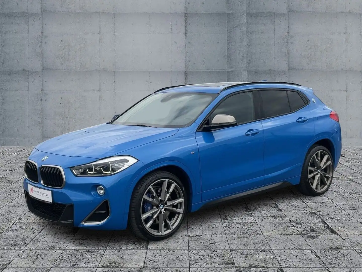BMW X2 M35i xDrive LED+NAVI+ACC+RFK+HuD+SHZ+PANO+20" Blau - 2