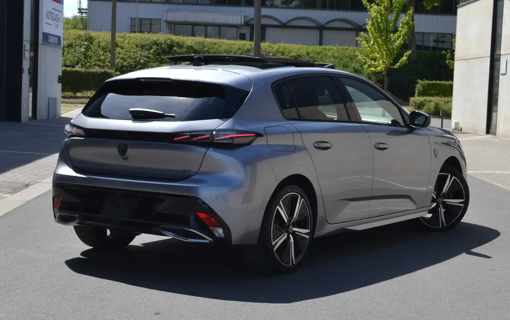 Peugeot 308 1.2 PureTech GT Toit ouv. Pano/Matrix LED/TVA Gris - 2