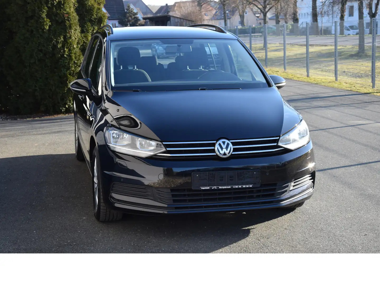 Volkswagen Touran 1,4 TSI Comfortline 1. Hand ALU Klima SHZ Negro - 2