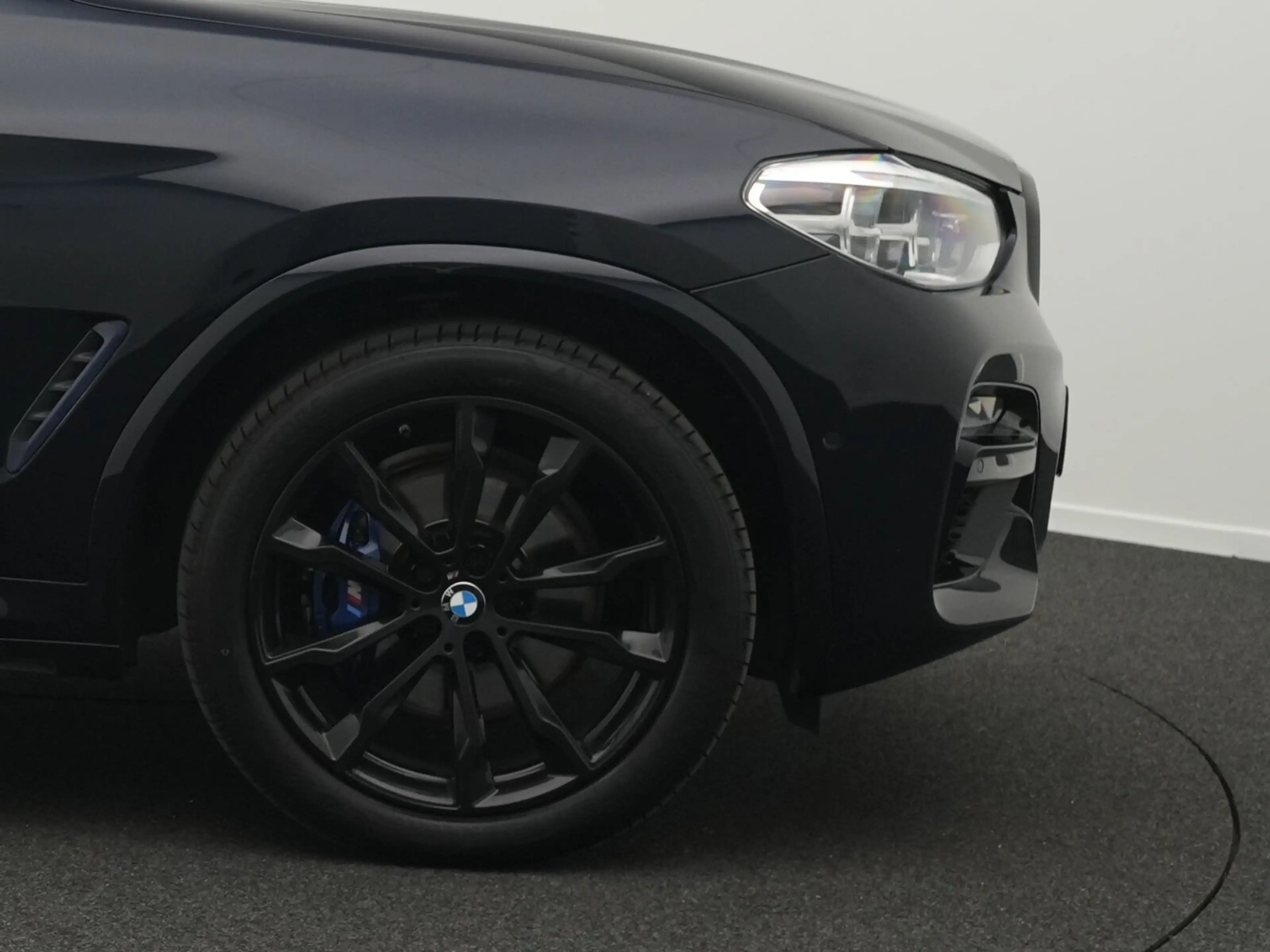 BMW M4 X4 M40d — photo 8