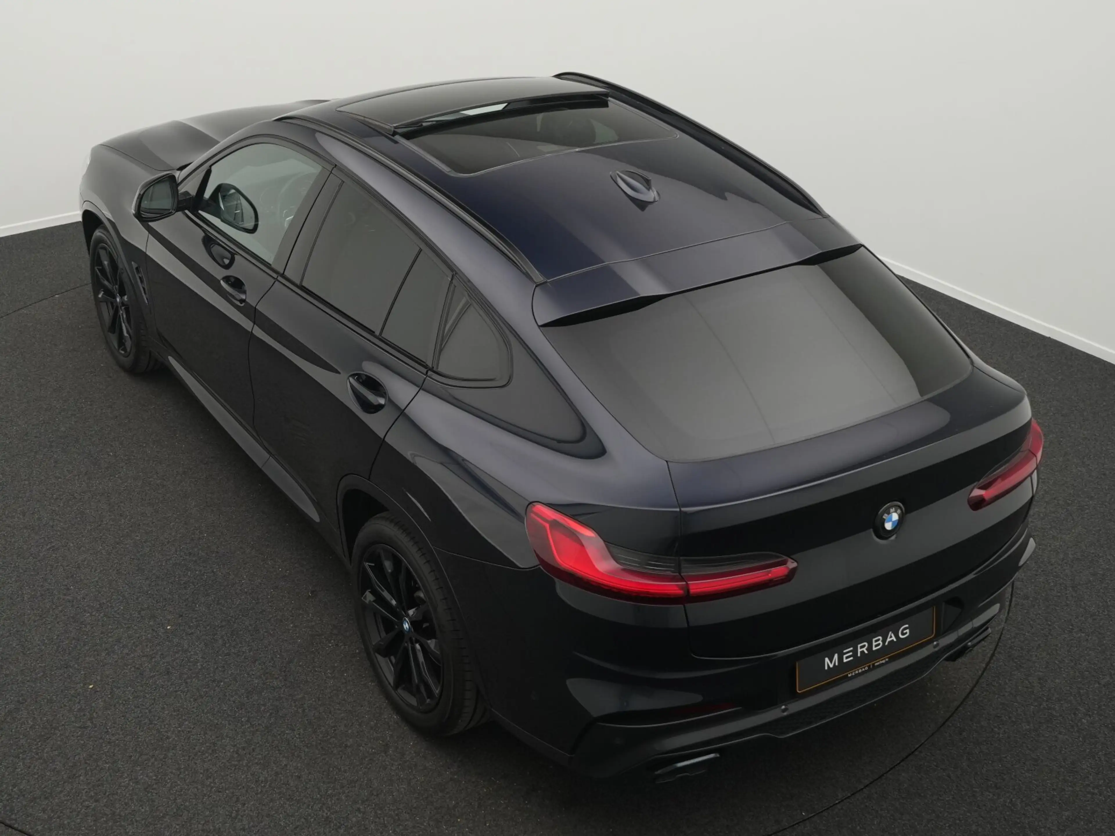 BMW M4 X4 M40d — photo 13