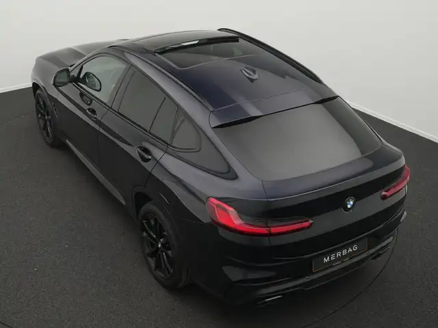 BMW M4 view 13