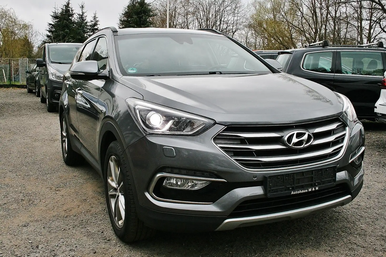 Hyundai SANTA FE blue Premium 4WD+Xenon+Navi+Leder+AHK Stříbrná - 1