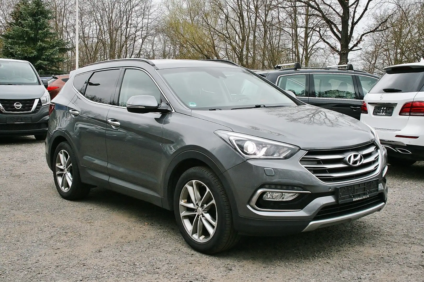 Hyundai SANTA FE blue Premium 4WD+Xenon+Navi+Leder+AHK Stříbrná - 2