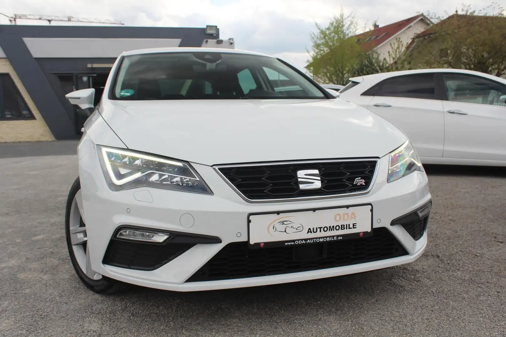 SEAT Leon FR=LED=NAVI=TEMPOMAT=SHZ=CarPlay=FACELIFT Blanco - 1