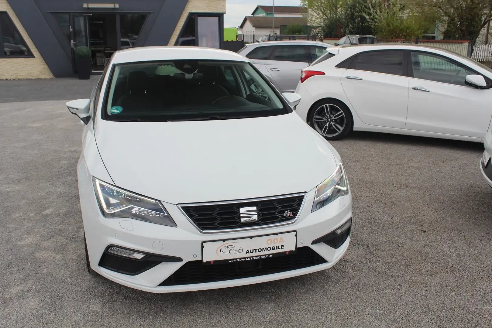 SEAT Leon FR=LED=NAVI=TEMPOMAT=SHZ=CarPlay=FACELIFT Blanco - 2