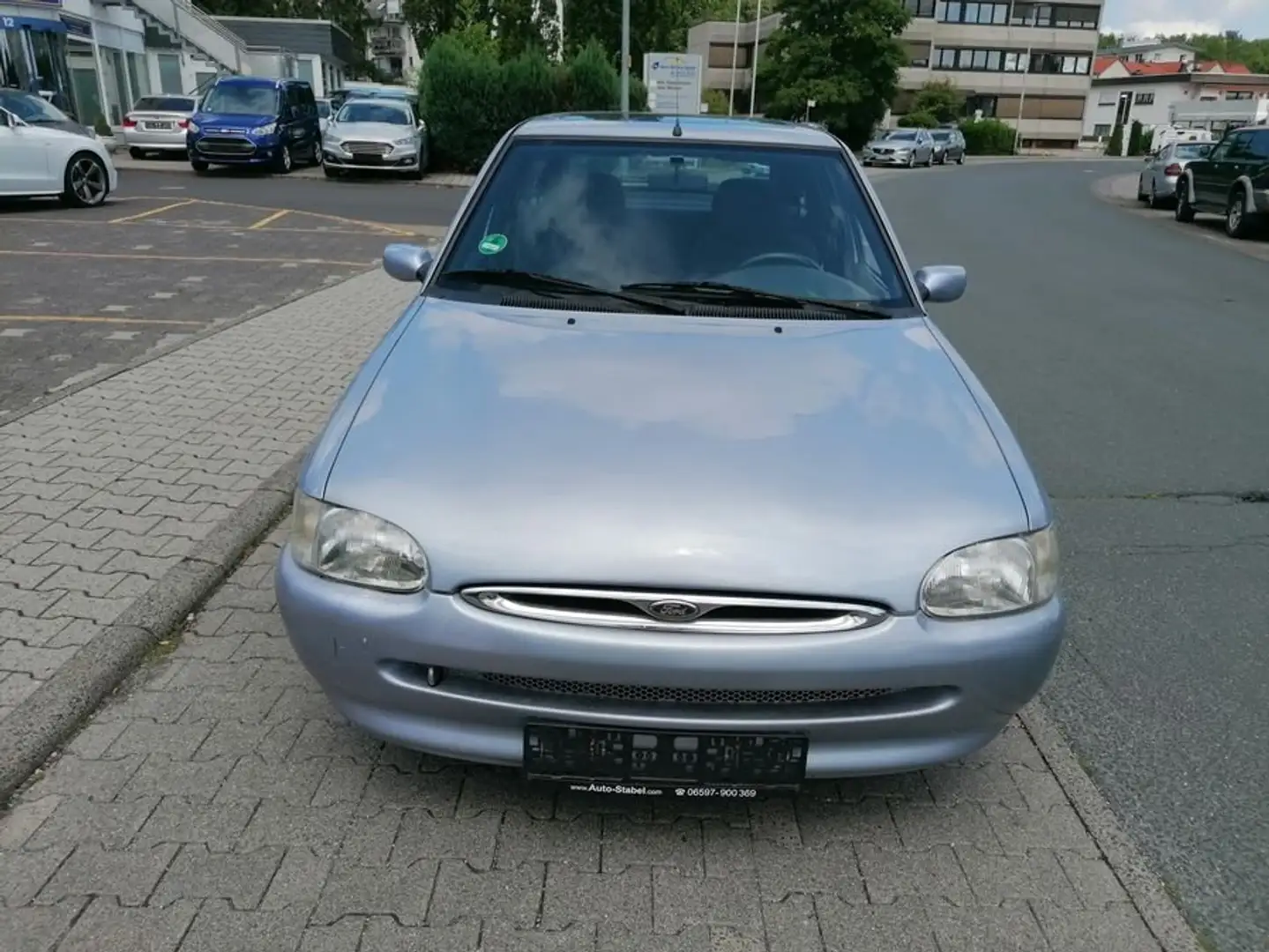 Ford Escort Ghia-SD-Tüv+Zahnriem-+Bremsenneu-1A Argent - 1
