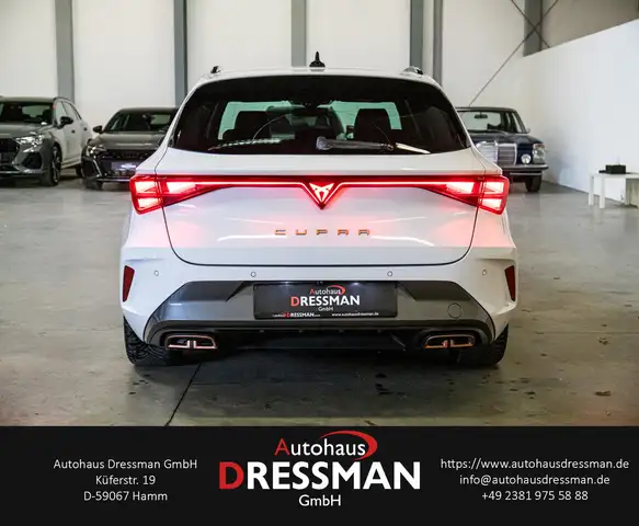 Cupra Leon view 6