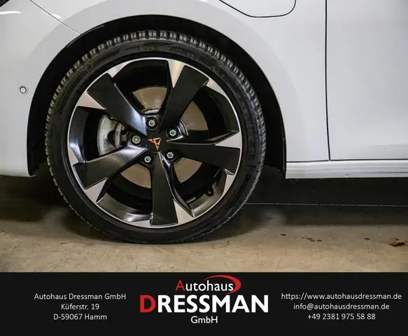 Cupra Leon view 8
