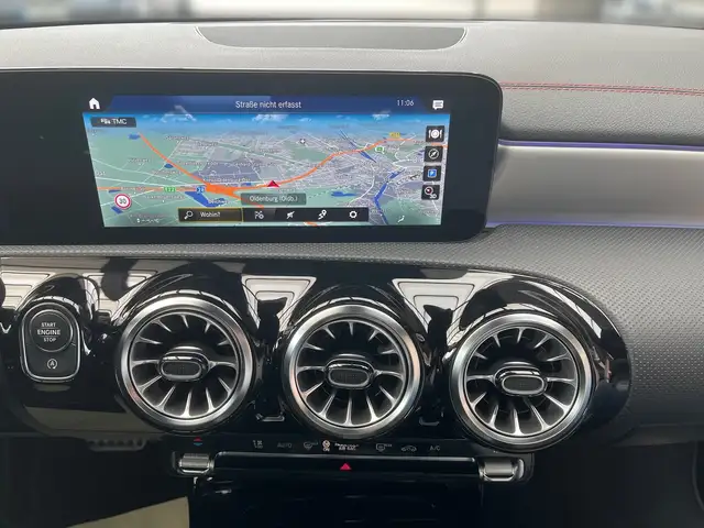 Mercedes-Benz Cla view 12