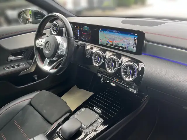 Mercedes-Benz Cla view 8
