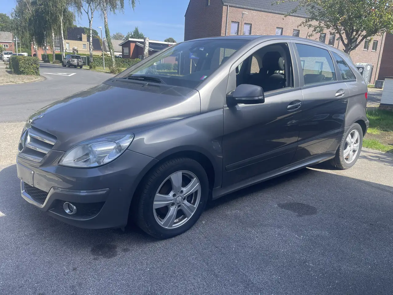 Mercedes-Benz B 170