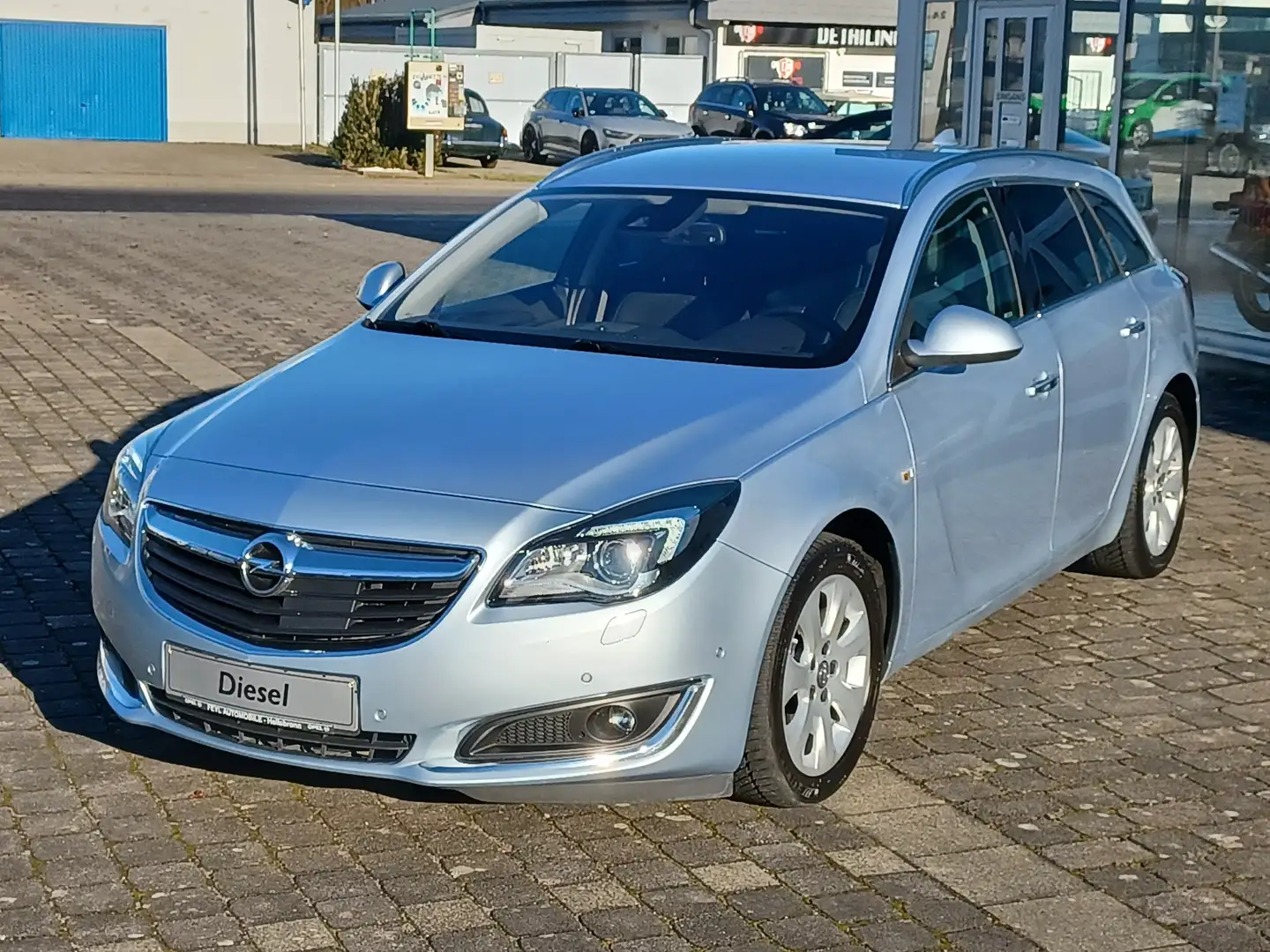 Opel Insignia Sports Tourer 2.0 D Automatik Business Innovation Silber - 1