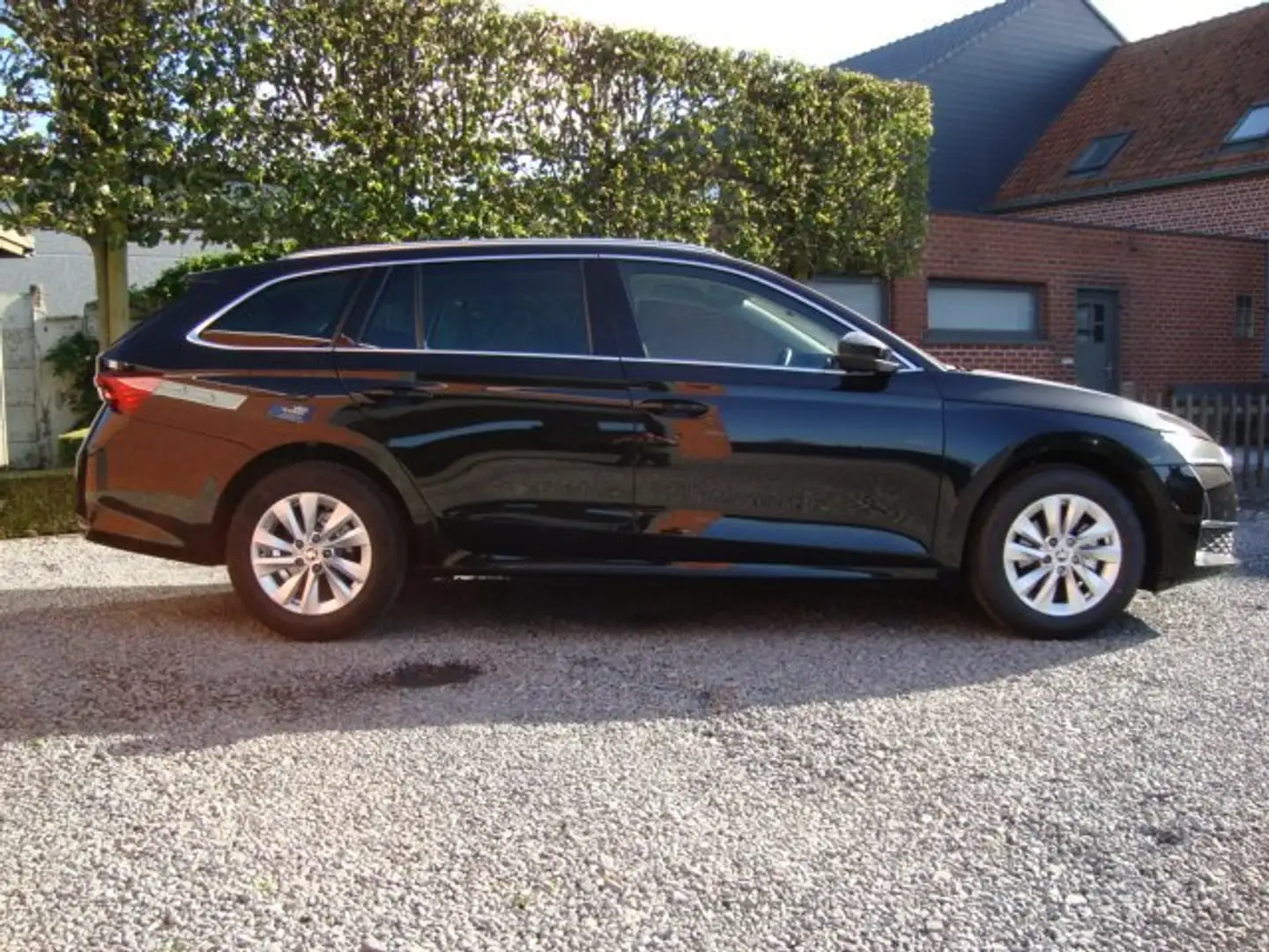 Skoda Octavia Octavia Combi 1.5 TSI mHEV DSG Selection Noir - 2