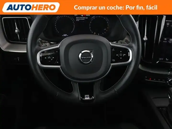 Volvo XC60 2019, foto 28