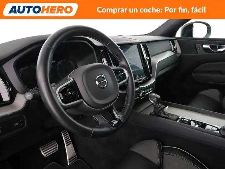 Volvo XC60 2019, foto 12
