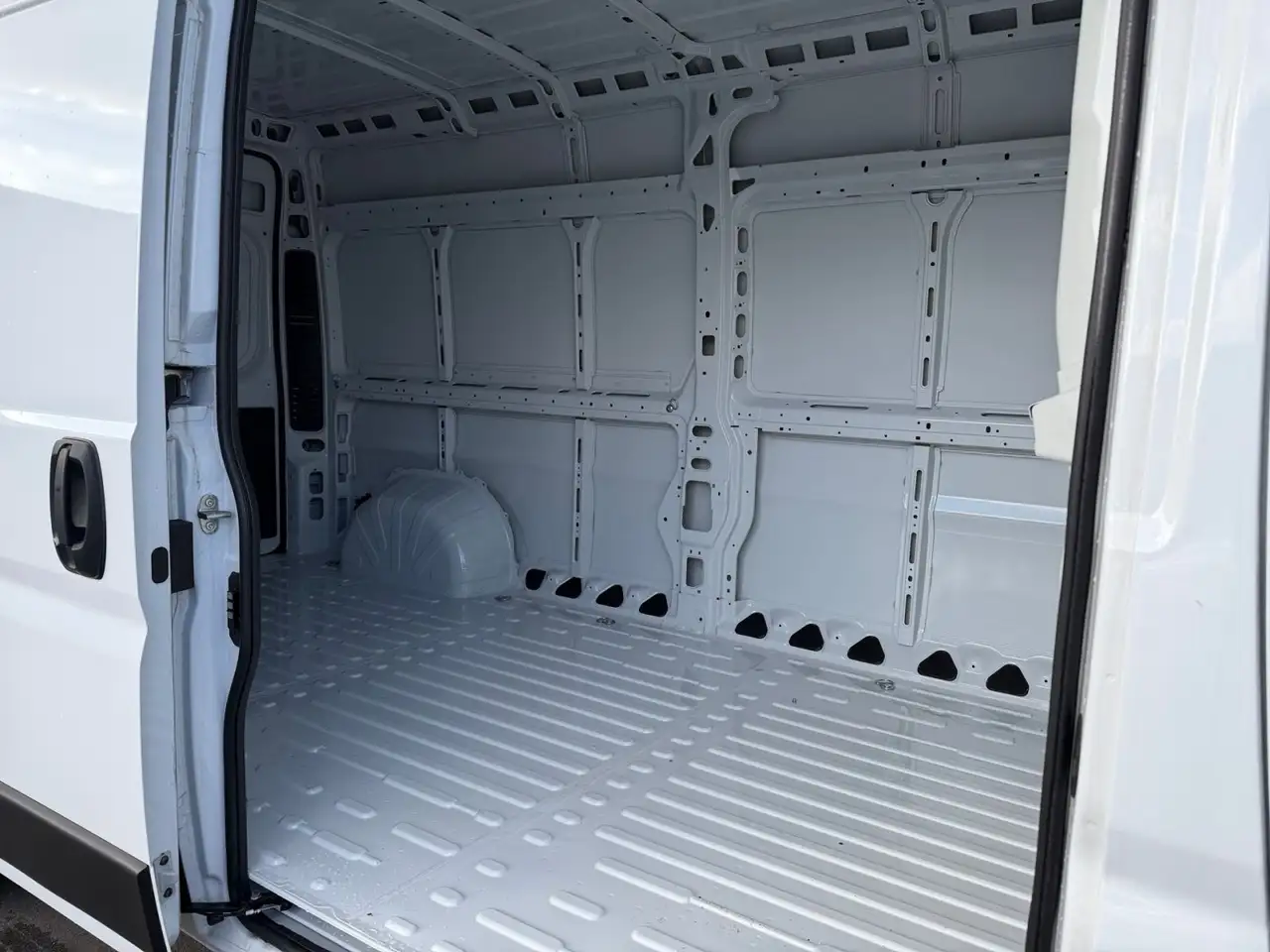 Fiat Ducato 2.2 Multijet3 L4H2 35 Maxi 6-MT Easy Pro 12