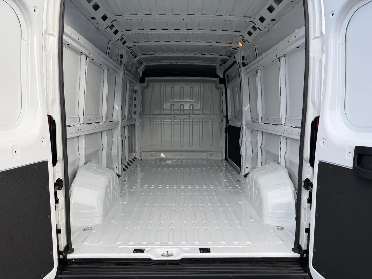Fiat Ducato 2.2 Multijet3 L4H2 35 Maxi 6-MT Easy Pro 11