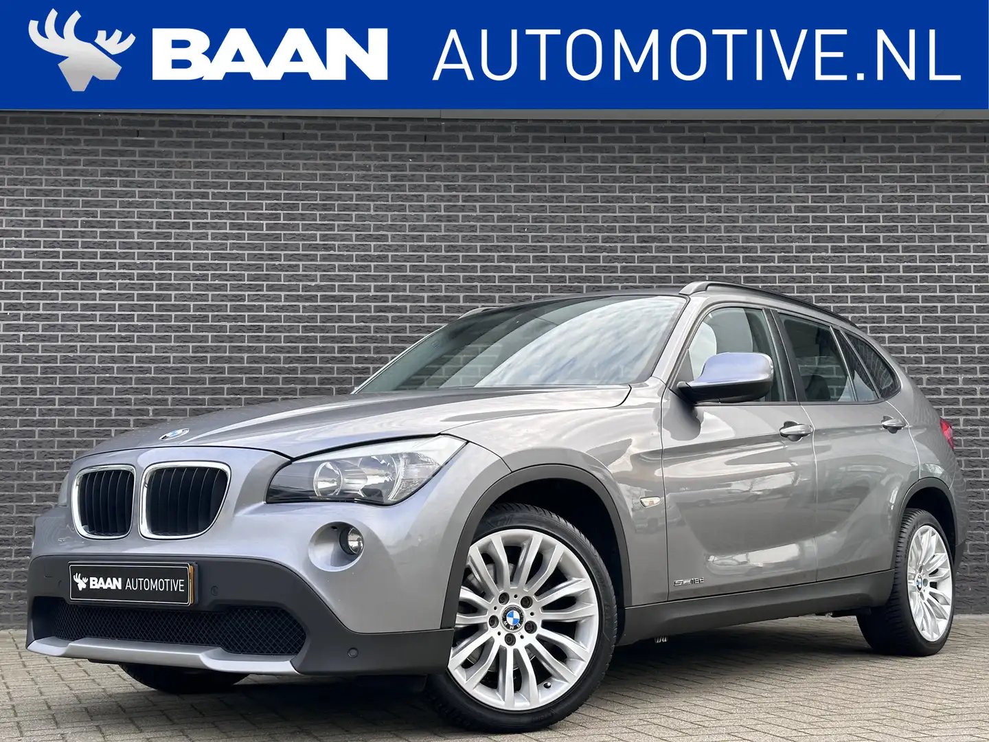 BMW X1 sDrive18d Executive | Navigatie | Eerste eigenaar Gris - 1