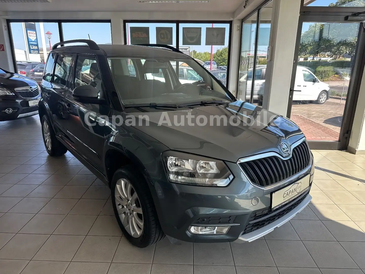 Skoda Yeti Ambition Automatik/1.Hand/Scheckheft/Xenon Grau - 1