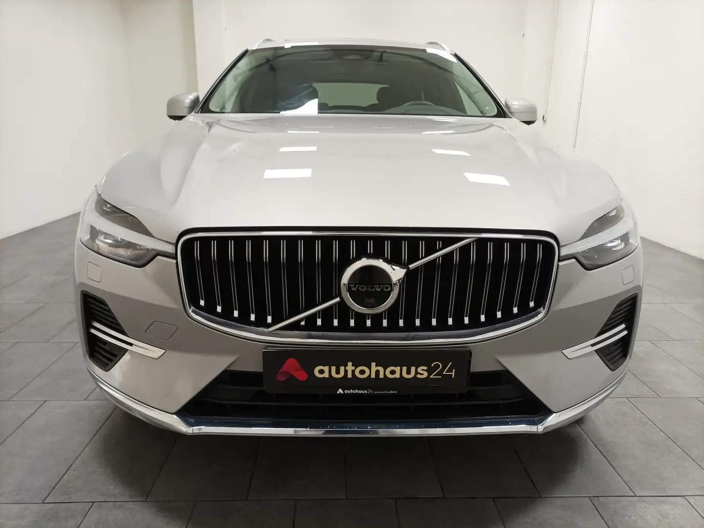 Volvo XC60 T6 AWD AHK|360°|Tempomat|Navi Argent - 2