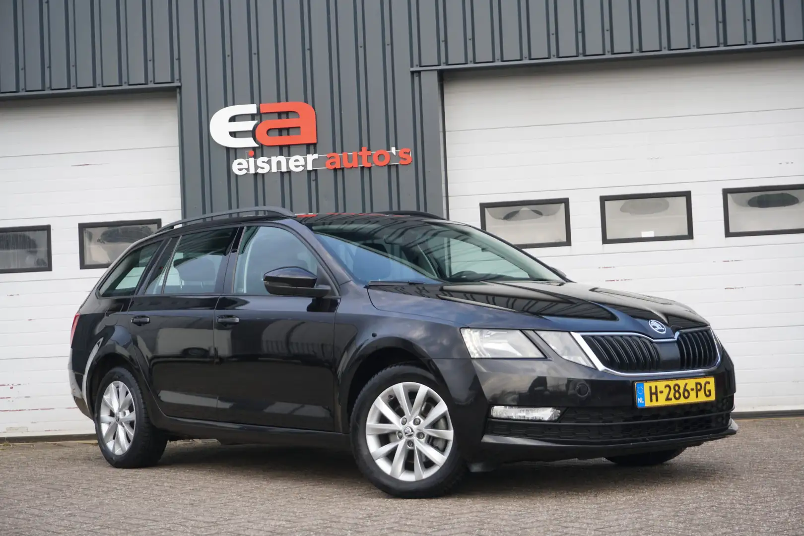 Skoda Octavia Combi 1.0 TSI Greentech Edition | TREKHAAK | DEALE Schwarz - 2