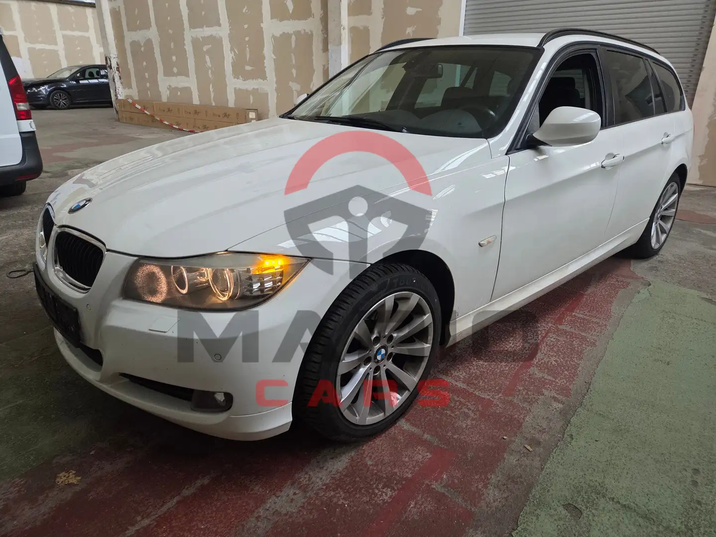 BMW 320 d Touring | Motorschaden | LCI | Automatik | Euro5 Weiß - 1
