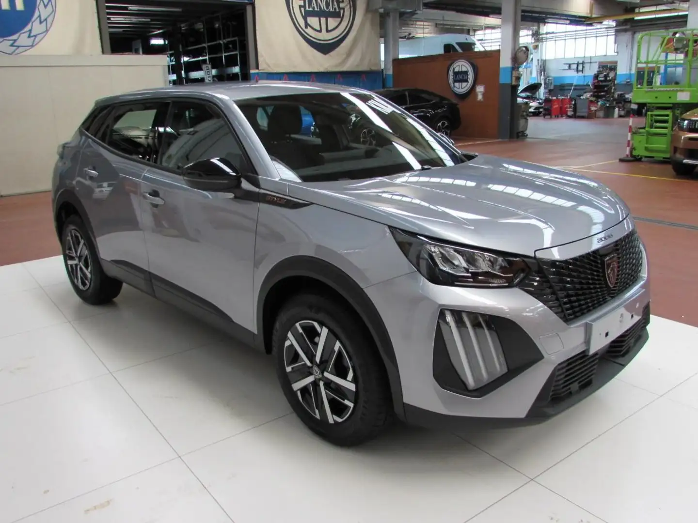 Peugeot 2008 2008 1.2 puretech Style KM ZERO Grigio - 2