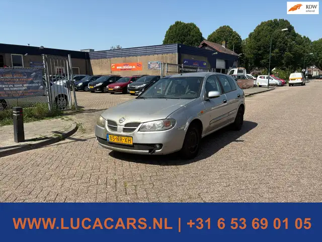 Nissan Almera