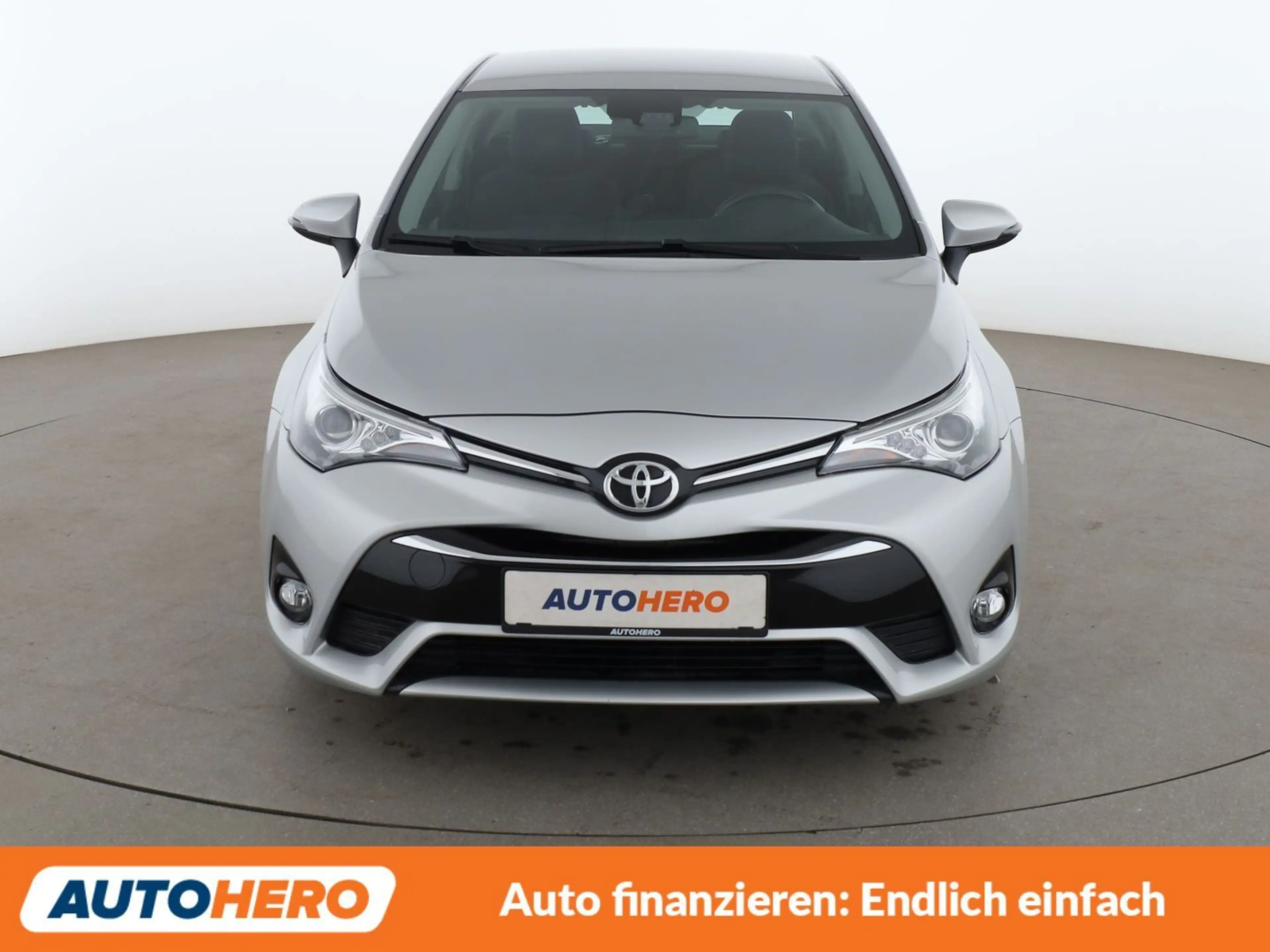 Toyota Avensis 1.8 Comfort *NAVI*LED*TEMPO*CAM* — photo 9